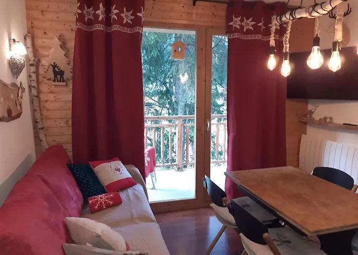 VALFREJUS - Appartement L\'Erable Les Chalets de Florence 2 - Chaleureux et fonctionnel - plein centre à côté des télécabines - 4 à 7 pers